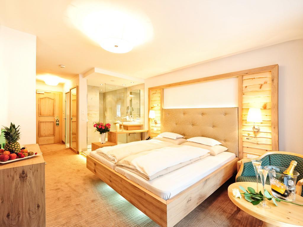 Salnerhof Superior Lifestyle Resort Ισγκλ Δωμάτιο φωτογραφία